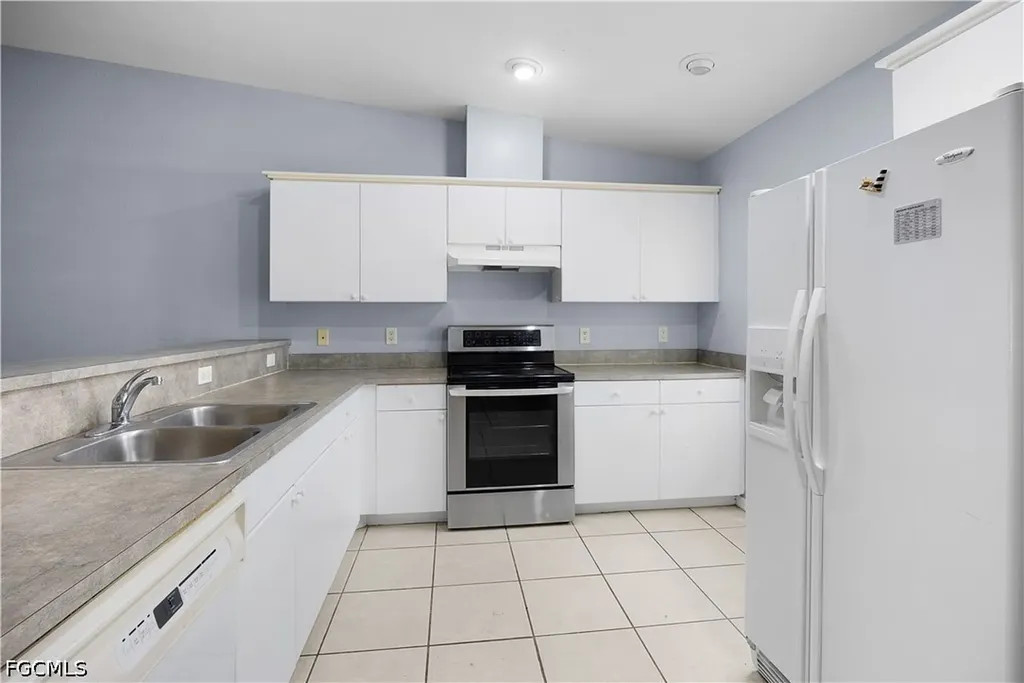 524 NE 24th Place Cape Coral FL 33909