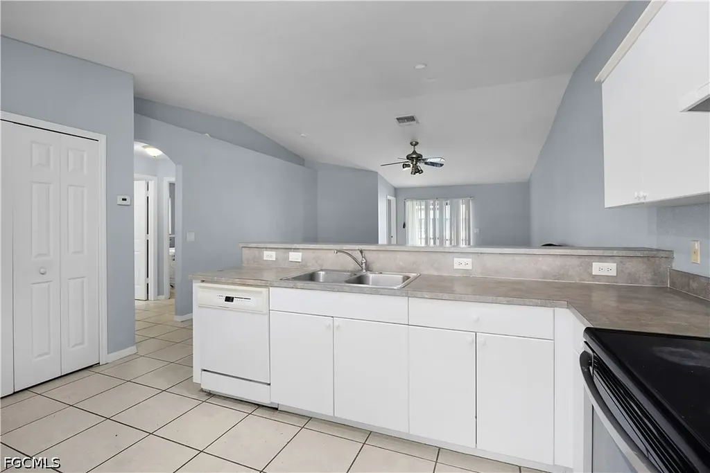 524 NE 24th Place Cape Coral FL 33909