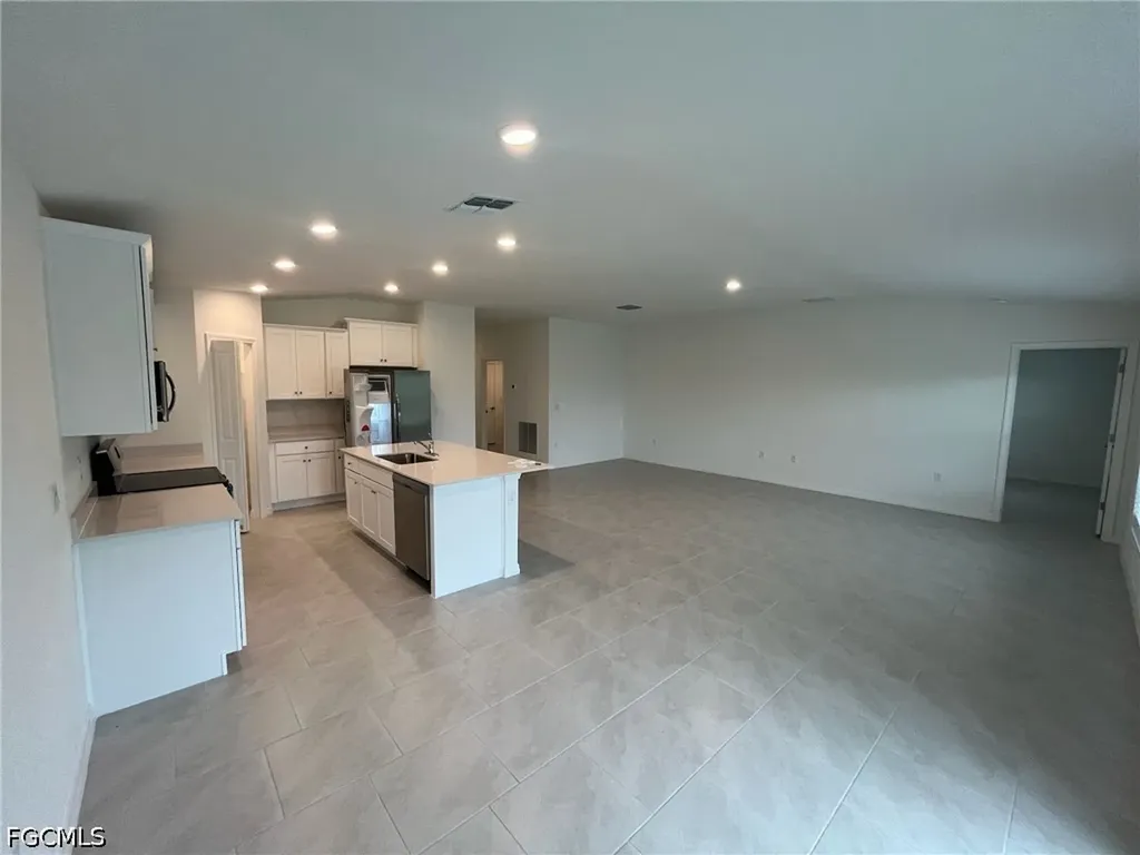 3924 NE 17th Avenue Cape Coral FL 33909