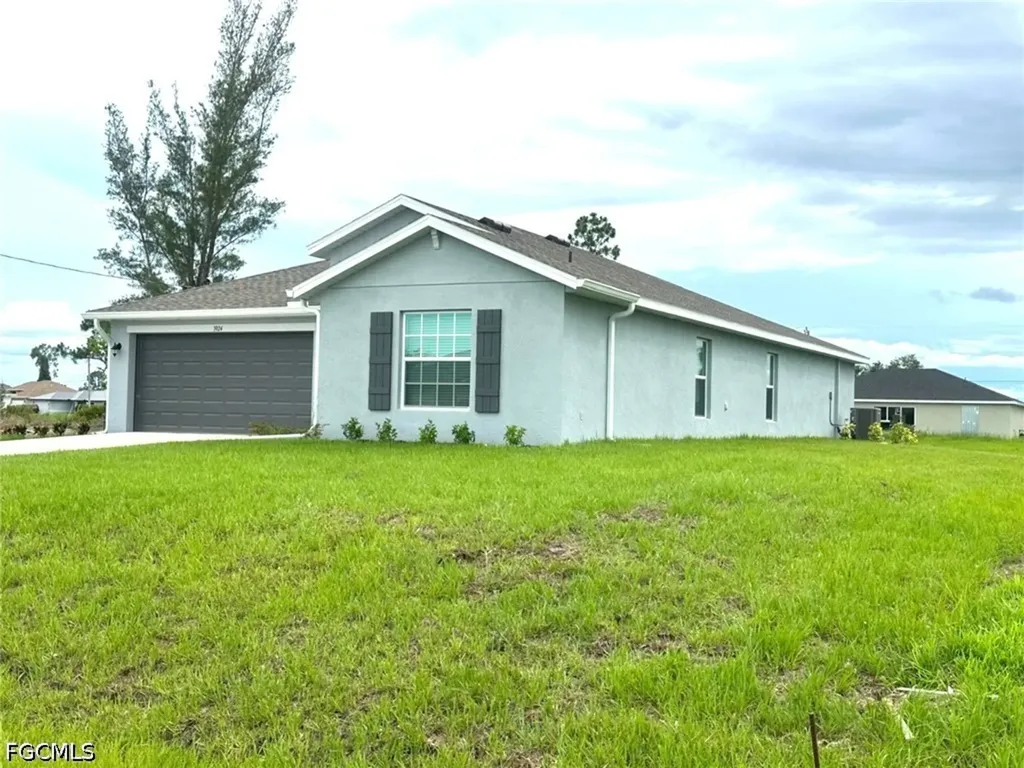 3924 NE 17th Avenue Cape Coral FL 33909