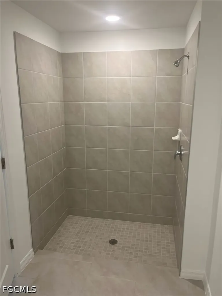 3924 NE 17th Avenue Cape Coral FL 33909