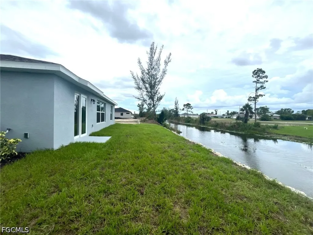 3924 NE 17th Avenue Cape Coral FL 33909