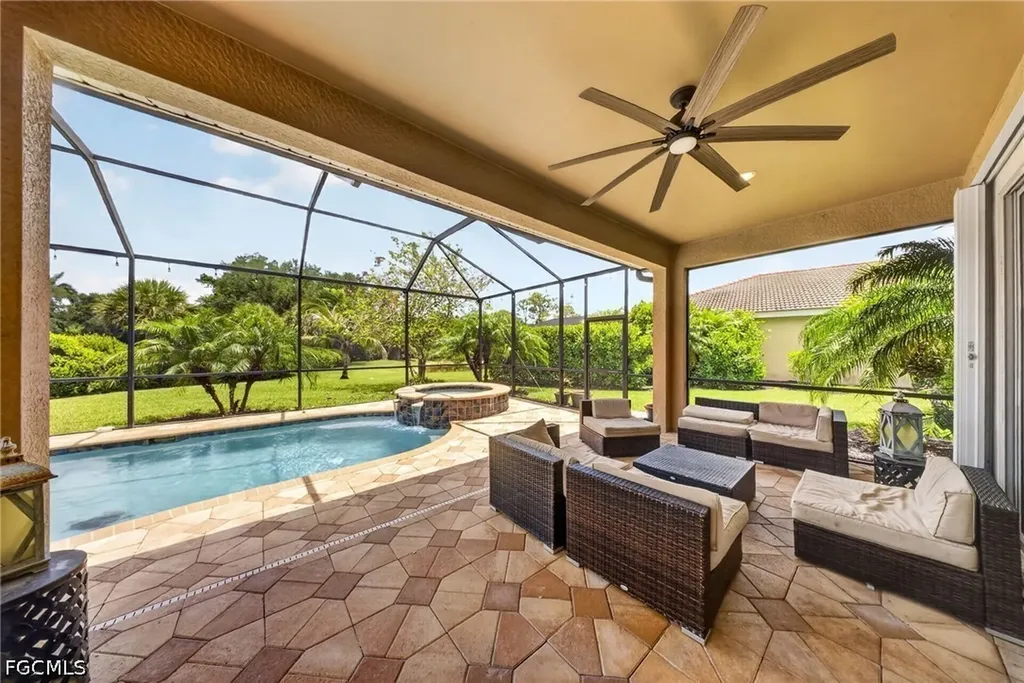 3330 Banyon Hollow Loop North Fort Myers FL 33903