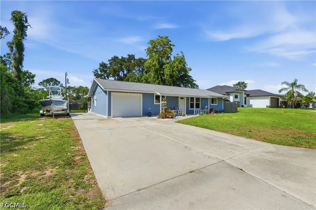 4711 4th Street W Lehigh Acres FL 33971