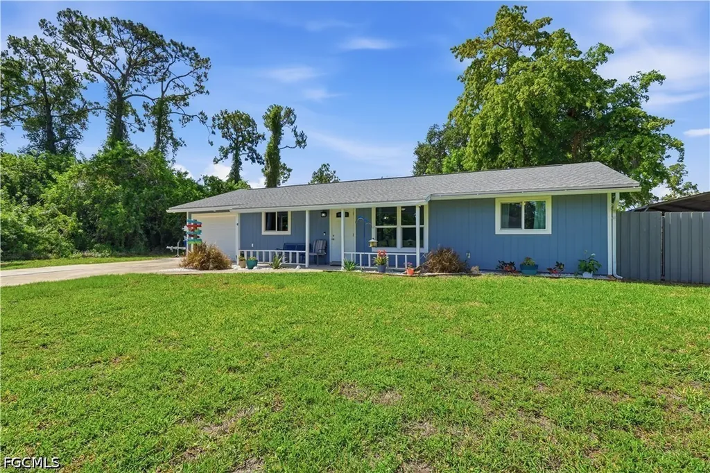 4711 4th Street W Lehigh Acres FL 33971