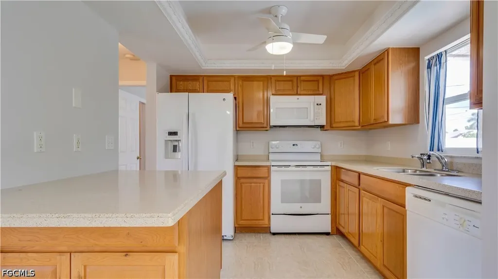 921 SE 35th Street Cape Coral FL 33904