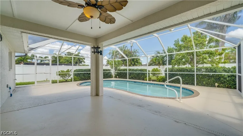 921 SE 35th Street Cape Coral FL 33904