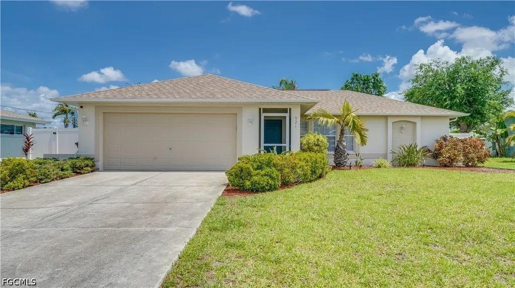 921 SE 35th Street Cape Coral FL 33904