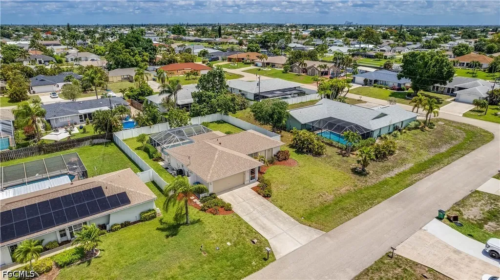 921 SE 35th Street Cape Coral FL 33904