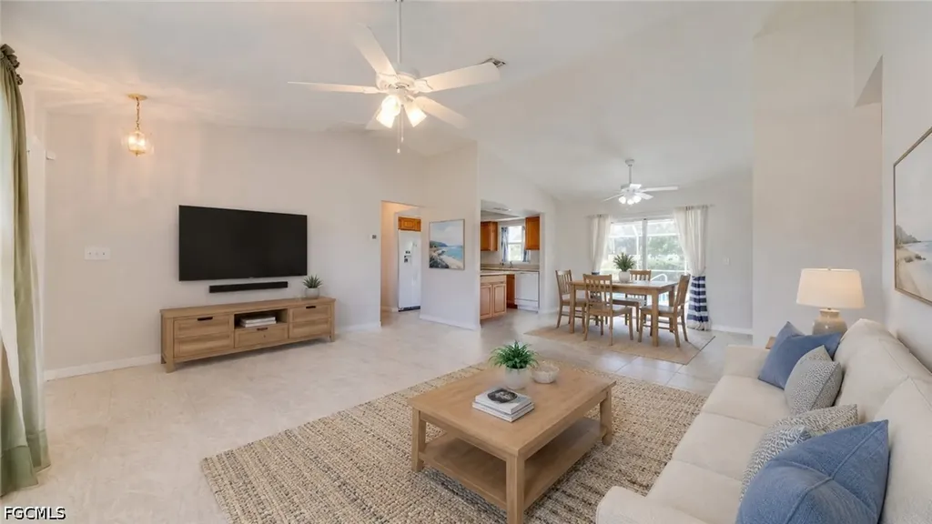 921 SE 35th Street Cape Coral FL 33904