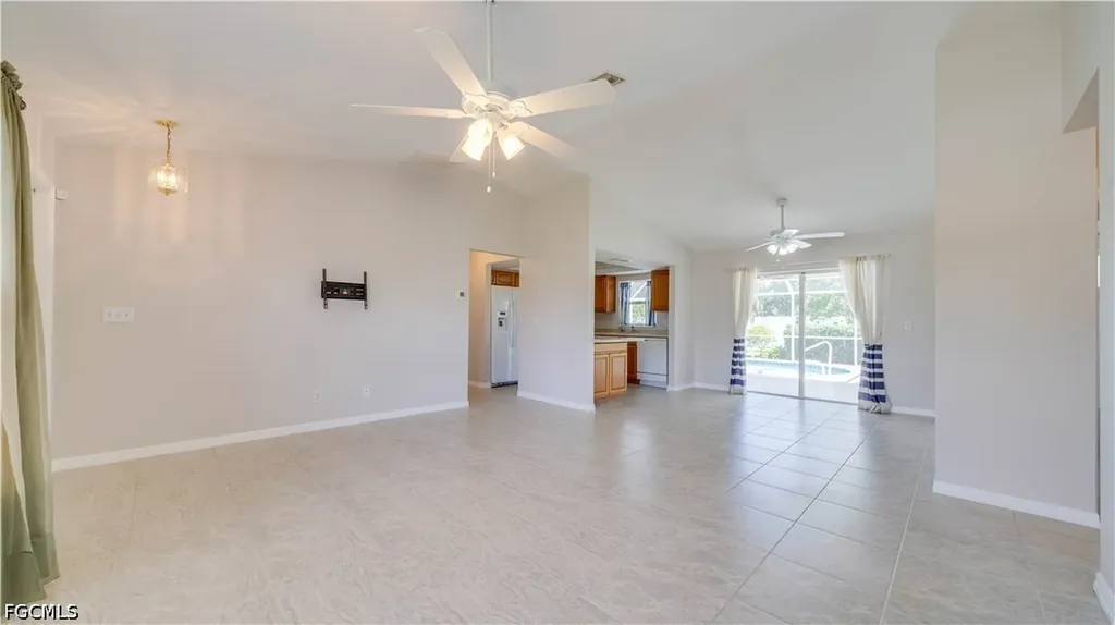 921 SE 35th Street Cape Coral FL 33904
