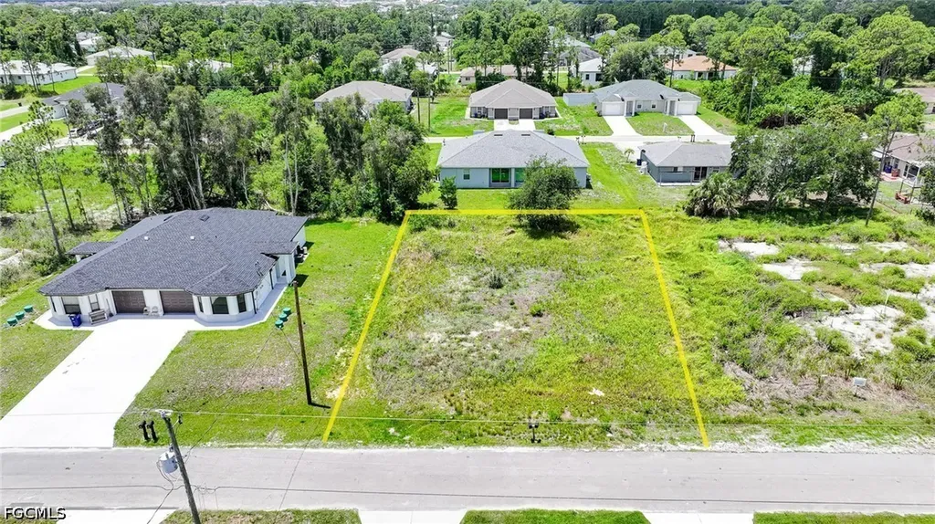4713/4715 27th Street SW Lehigh Acres FL 33973