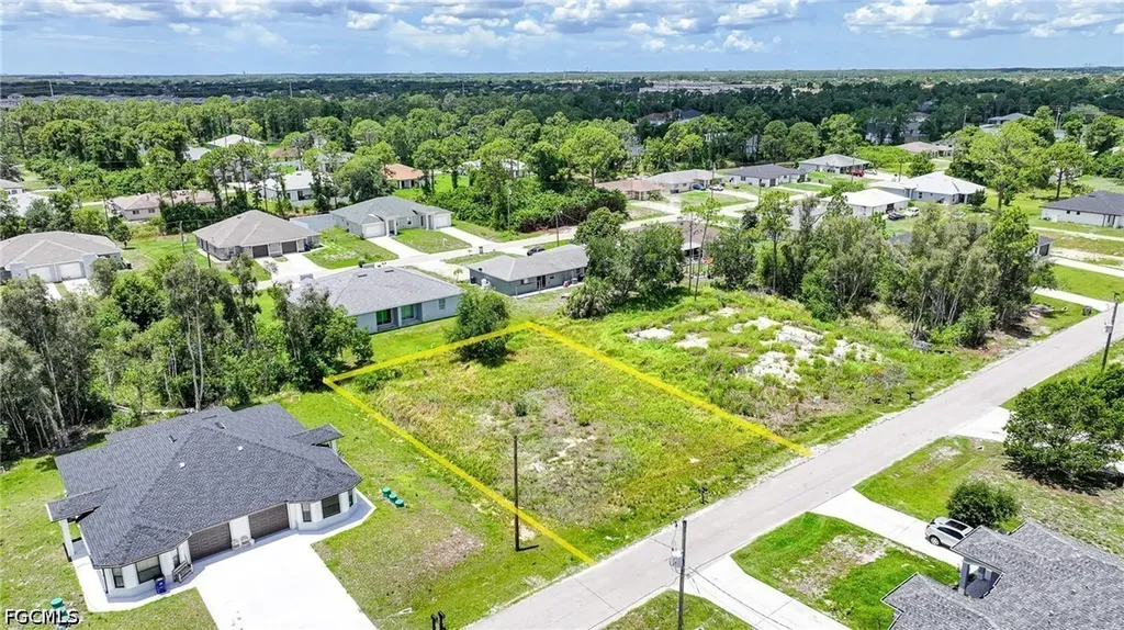 4713/4715 27th Street SW Lehigh Acres FL 33973