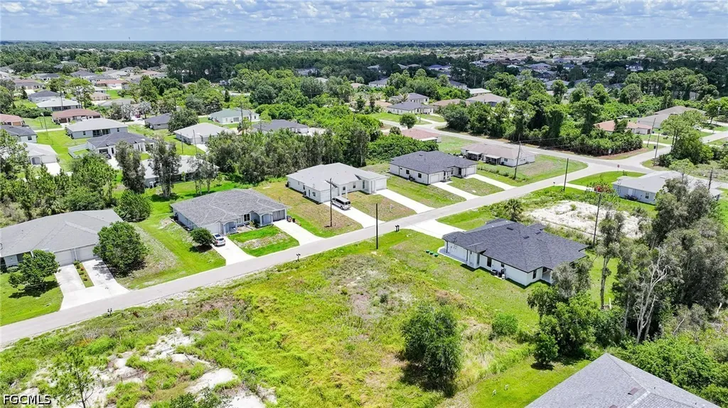 4713/4715 27th Street SW Lehigh Acres FL 33973