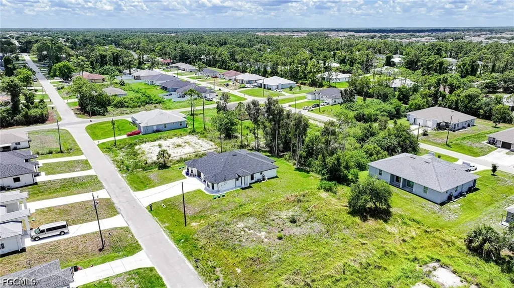 4713/4715 27th Street SW Lehigh Acres FL 33973