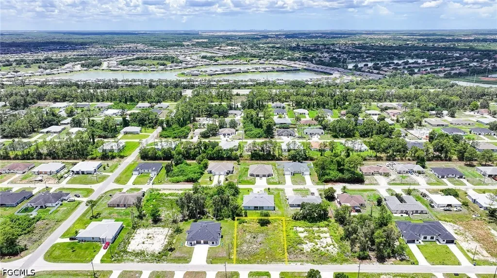 4713/4715 27th Street SW Lehigh Acres FL 33973