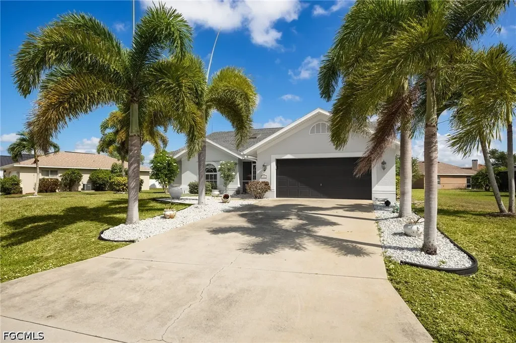 511 SE 24th Street Cape Coral FL 33990