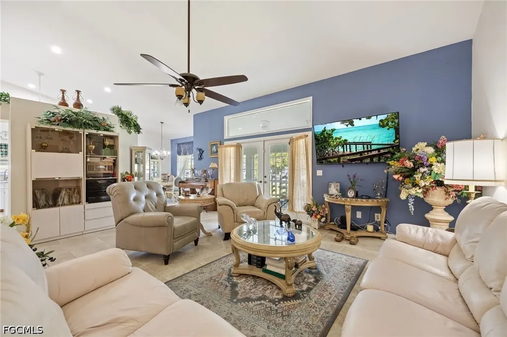 511 SE 24th Street Cape Coral FL 33990