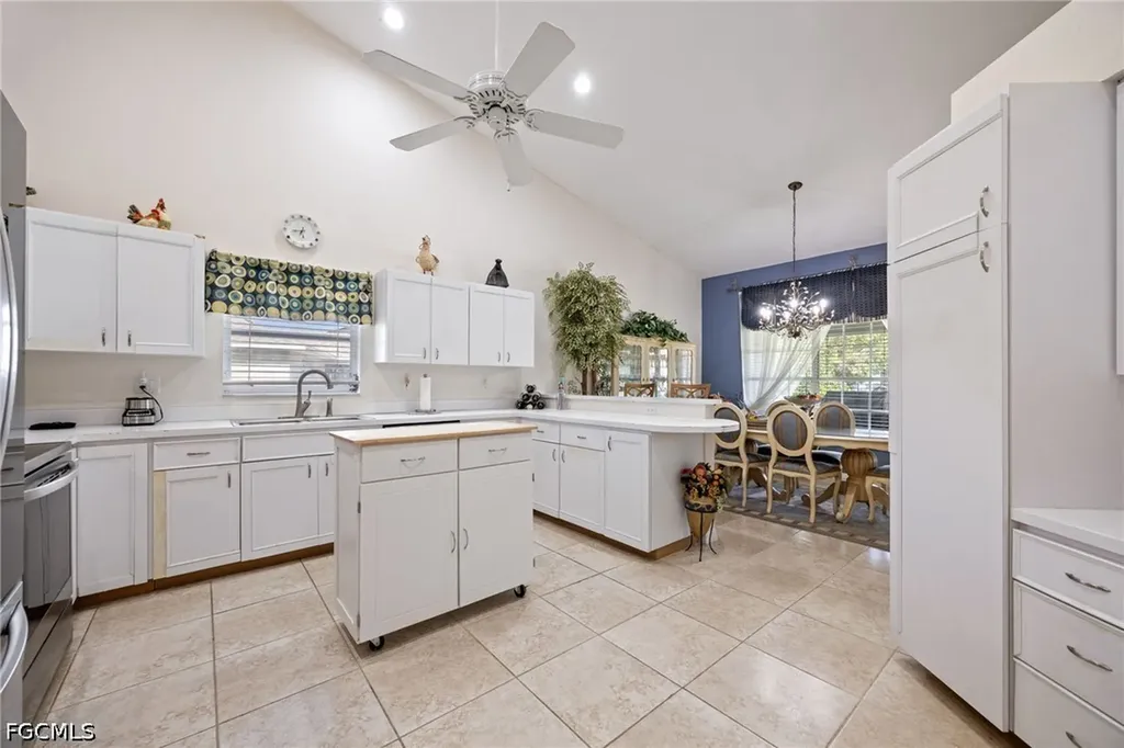 511 SE 24th Street Cape Coral FL 33990