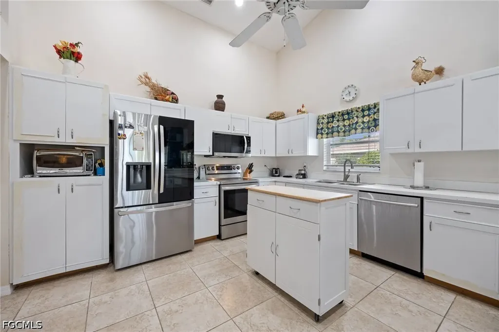 511 SE 24th Street Cape Coral FL 33990