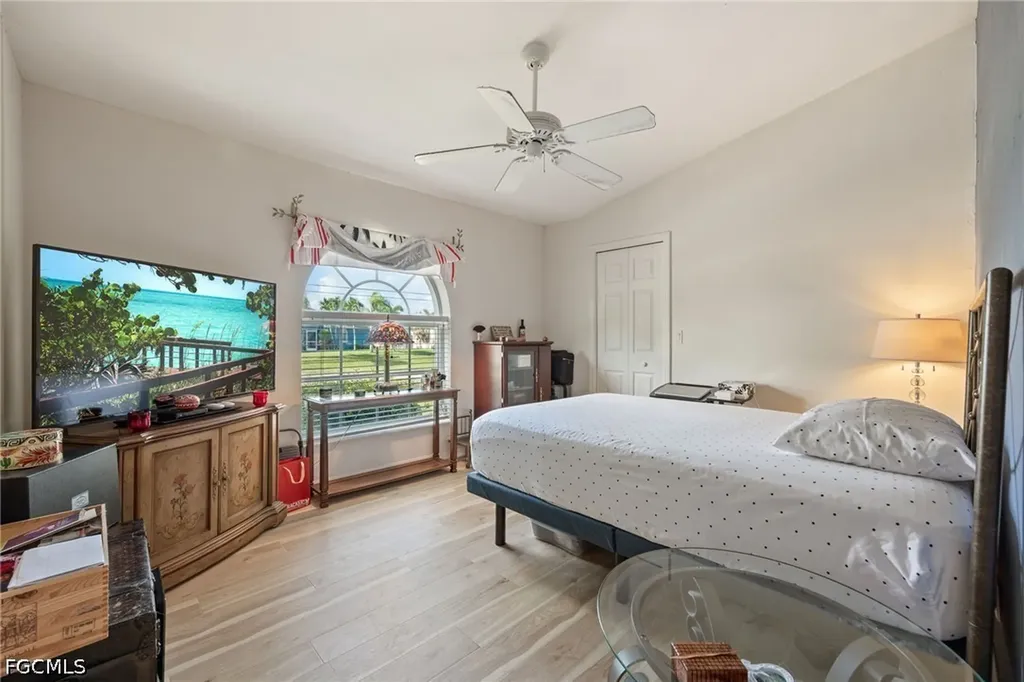 511 SE 24th Street Cape Coral FL 33990