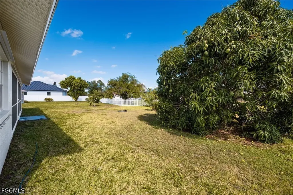511 SE 24th Street Cape Coral FL 33990