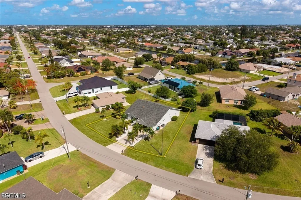 511 SE 24th Street Cape Coral FL 33990