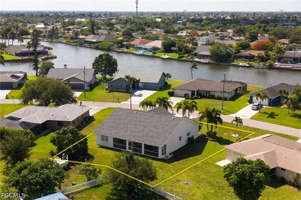 511 SE 24th Street Cape Coral FL 33990
