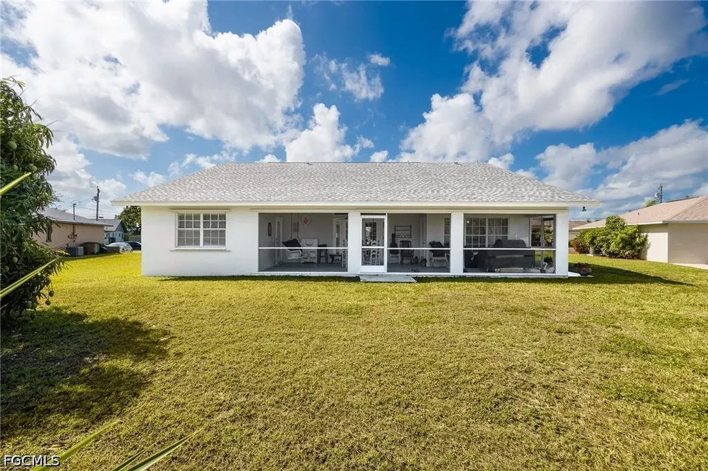 511 SE 24th Street Cape Coral FL 33990