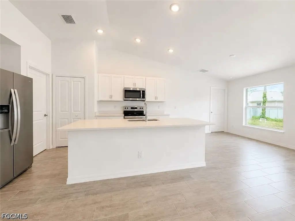 2925 NE 6th Avenue Cape Coral FL 33909