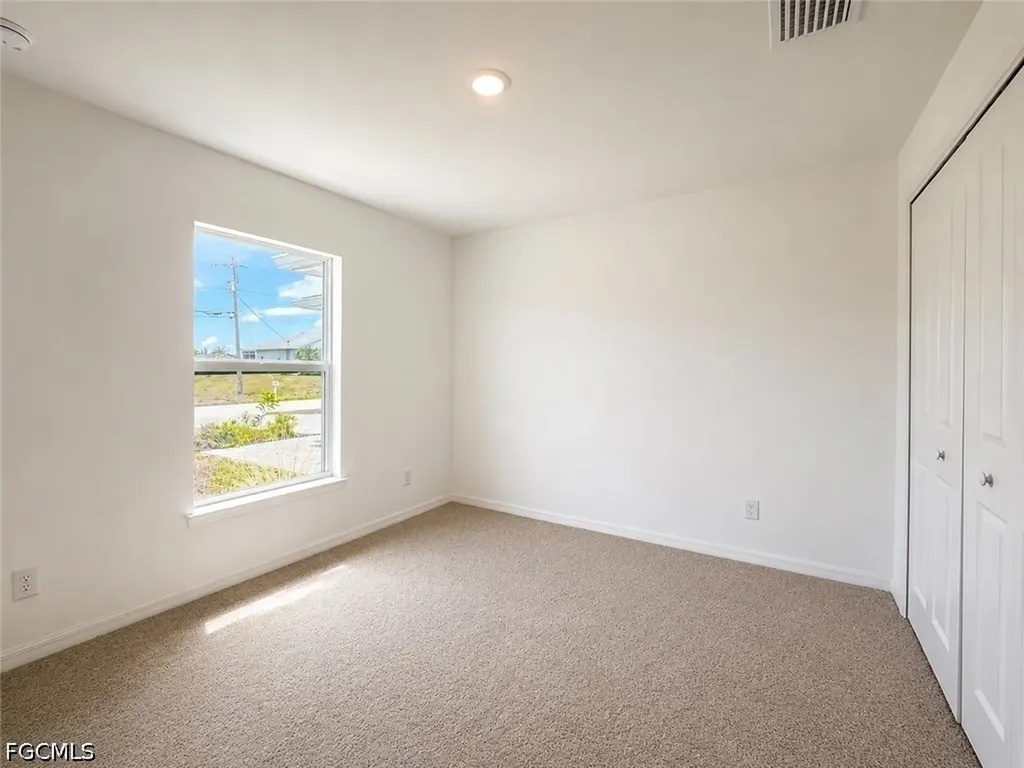 2925 NE 6th Avenue Cape Coral FL 33909