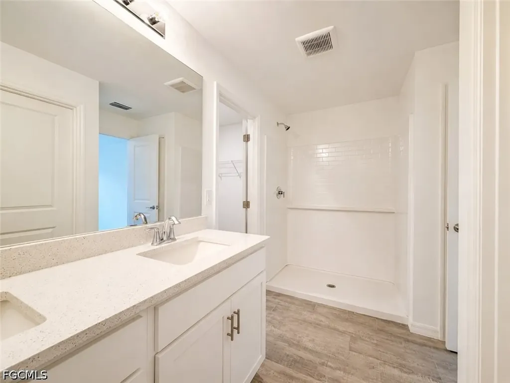 2925 NE 6th Avenue Cape Coral FL 33909