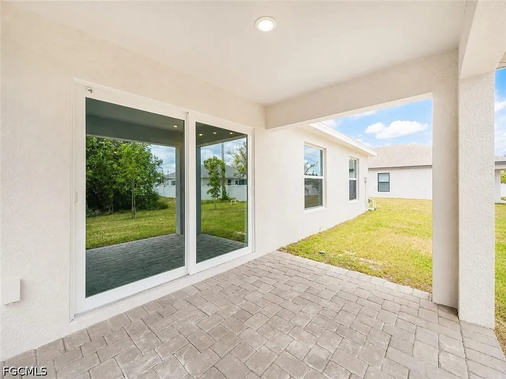 2925 NE 6th Avenue Cape Coral FL 33909