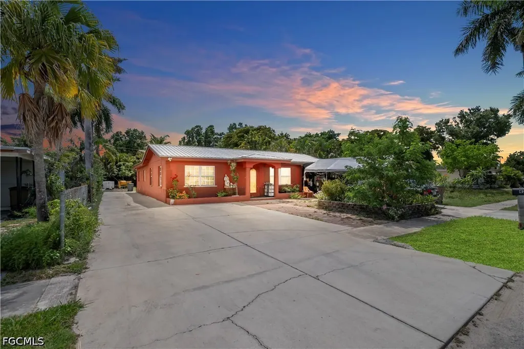 422 Bellair Road Fort Myers FL 33905