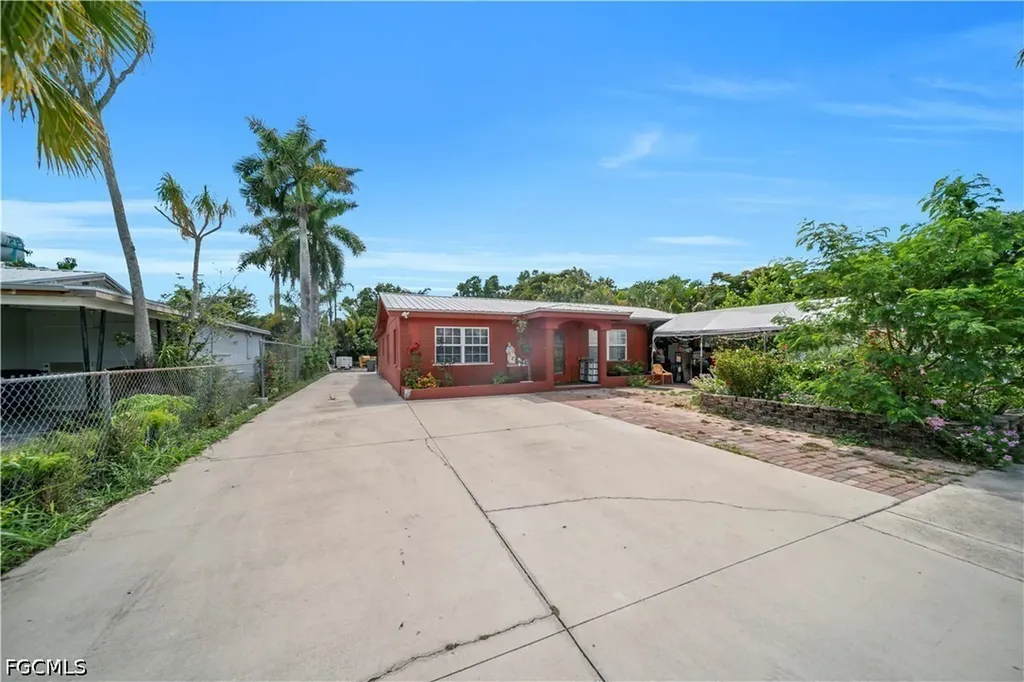 422 Bellair Road Fort Myers FL 33905