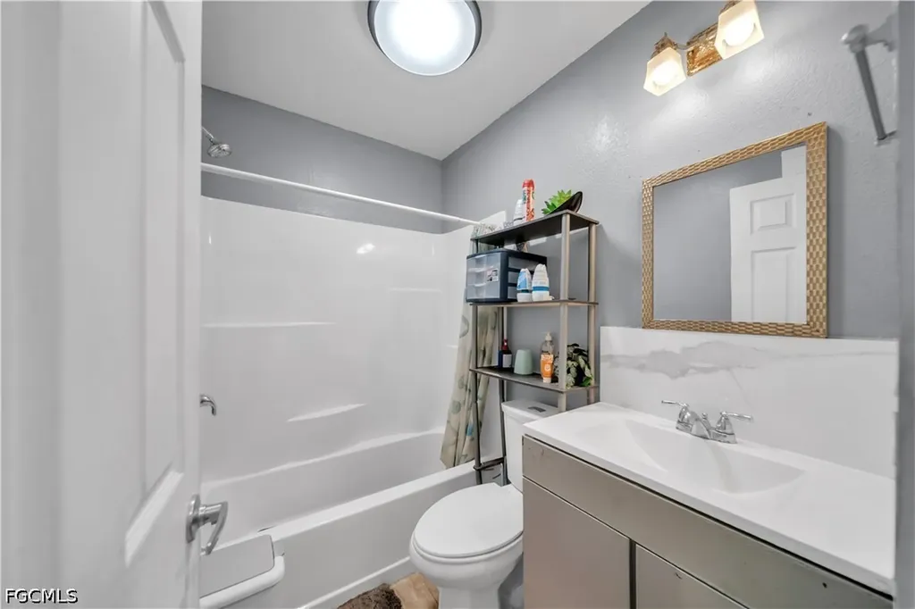 422 Bellair Road Fort Myers FL 33905