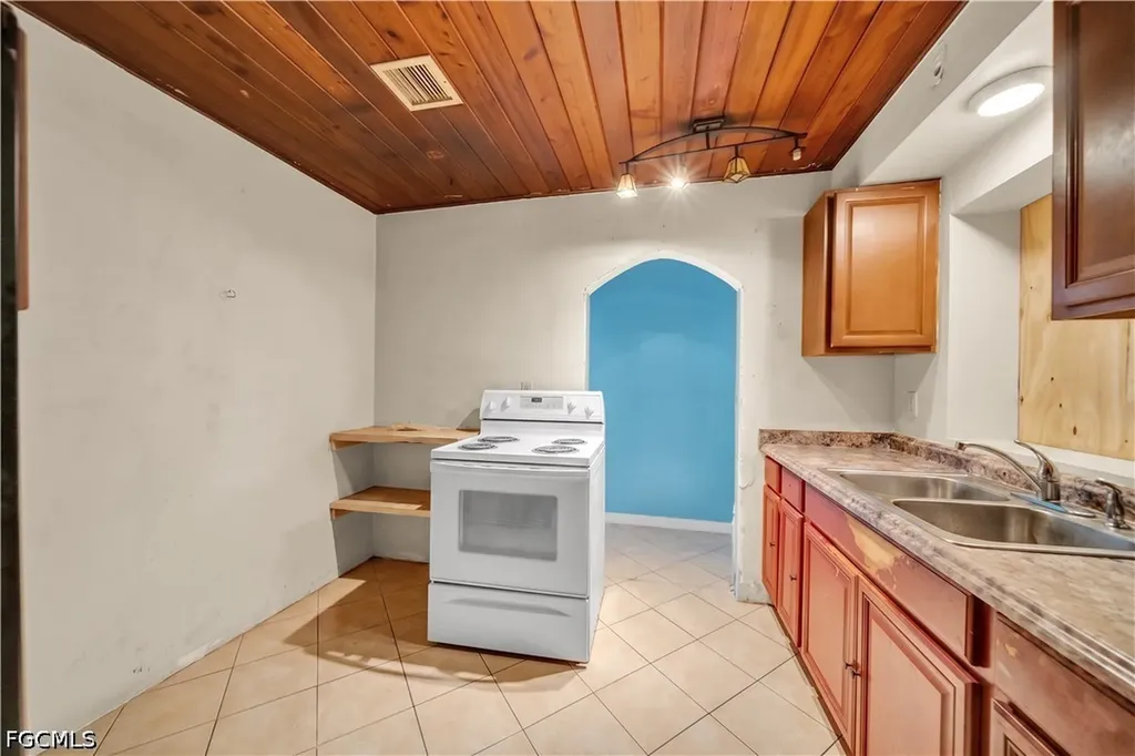 422 Bellair Road Fort Myers FL 33905