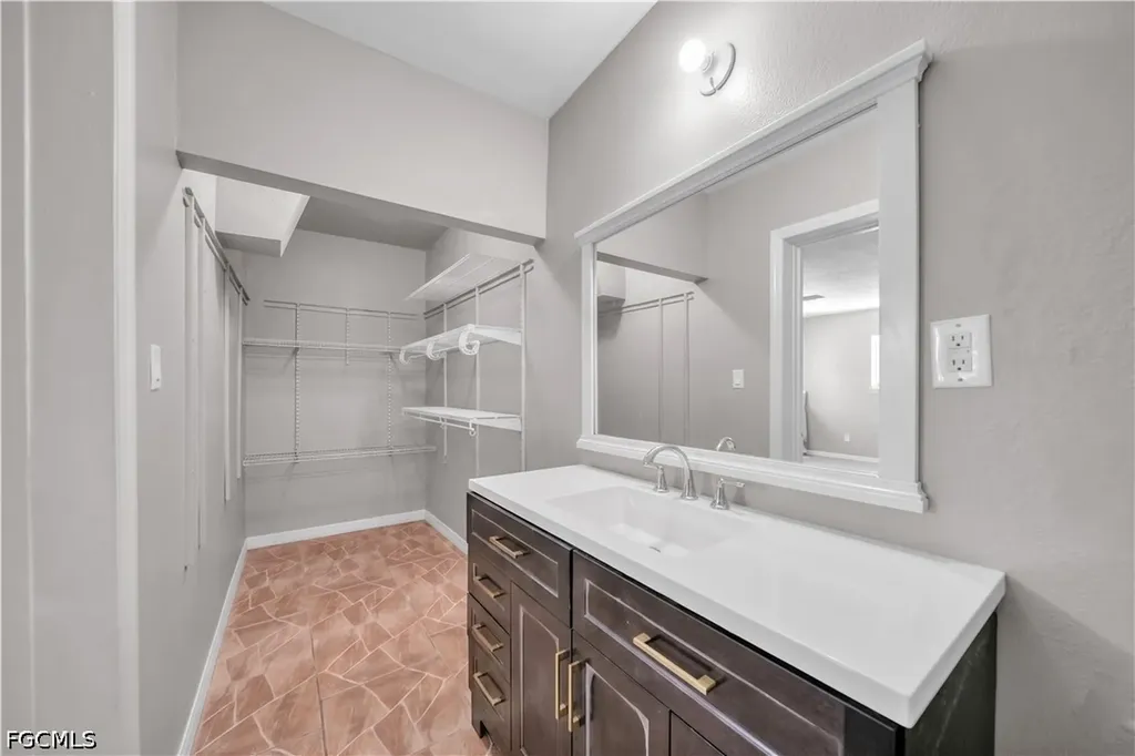 422 Bellair Road Fort Myers FL 33905