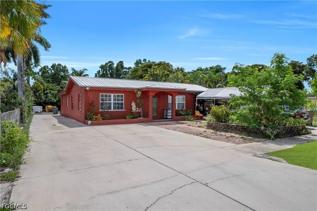 422 Bellair Road Fort Myers FL 33905