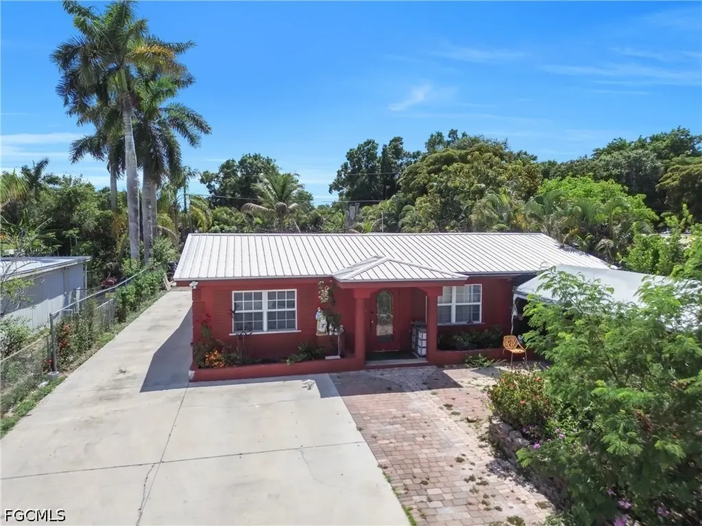 422 Bellair Road Fort Myers FL 33905