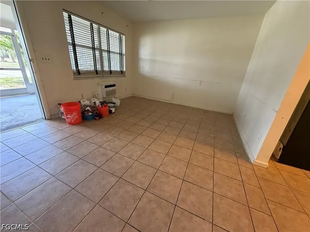 4902 Victoria Drive Cape Coral FL 33904