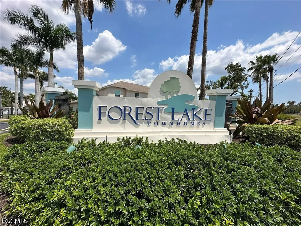 Fort Myers FL, 3614 Pine Oak Circle, Unit 103