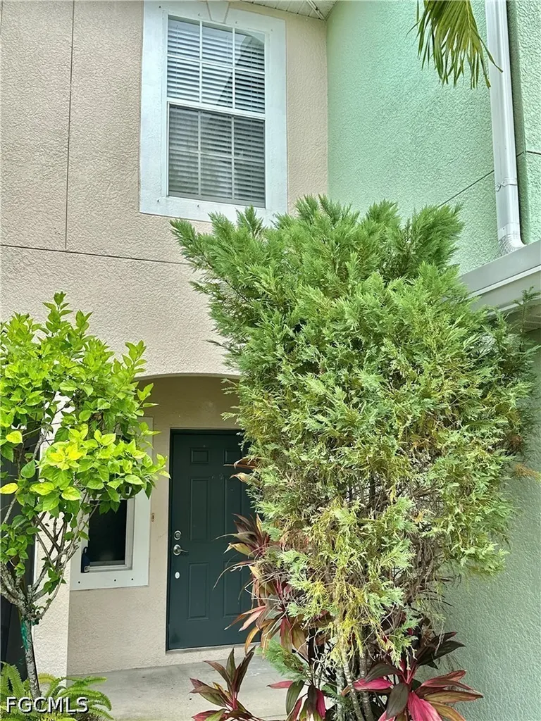 3614 Pine Oak Circle Fort Myers FL 33916