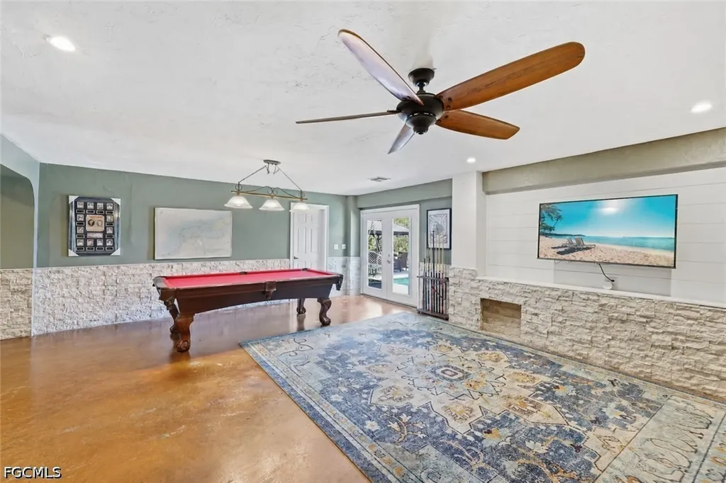 7215 Hendry Creek Drive Fort Myers FL 33908
