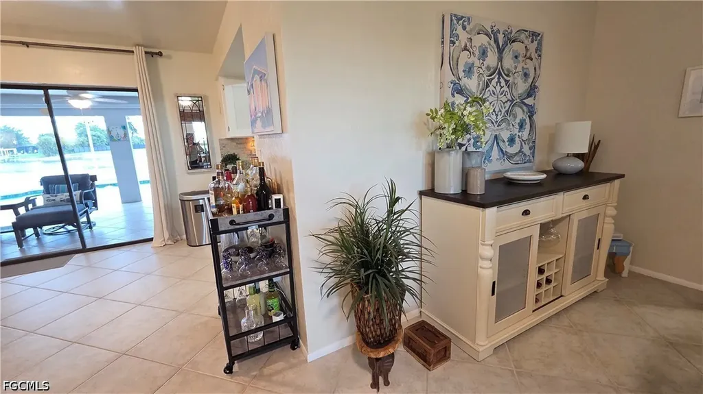 420 NE 9th Street Cape Coral FL 33909