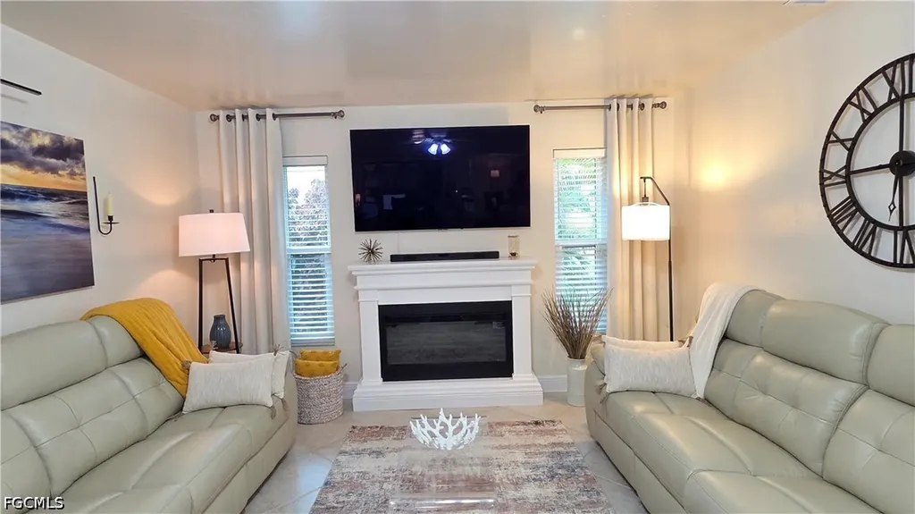 420 NE 9th Street Cape Coral FL 33909