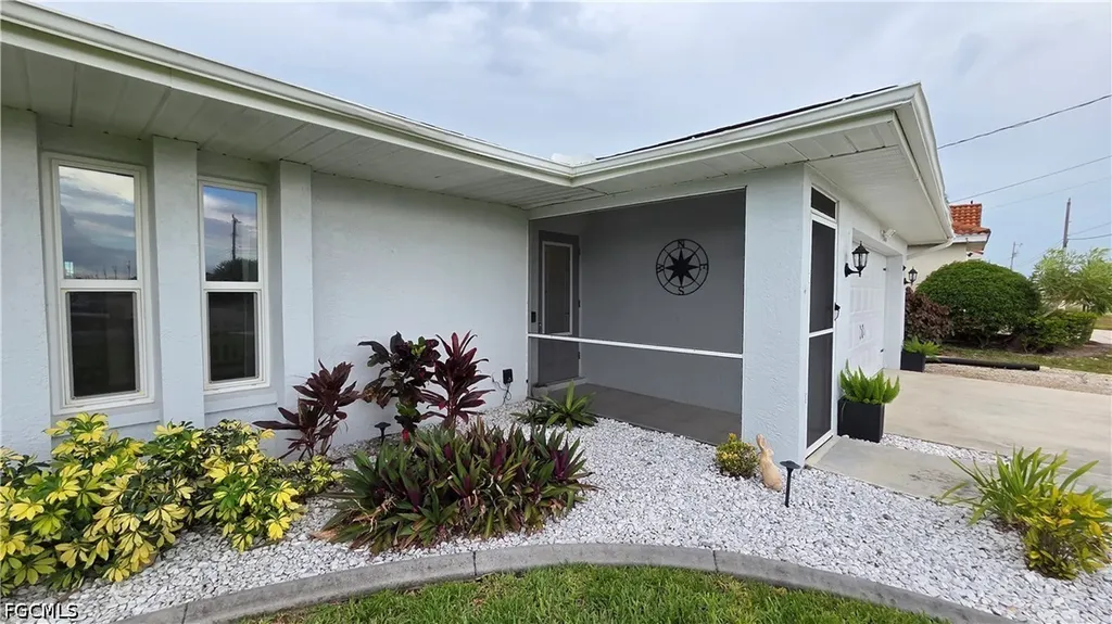 420 NE 9th Street Cape Coral FL 33909