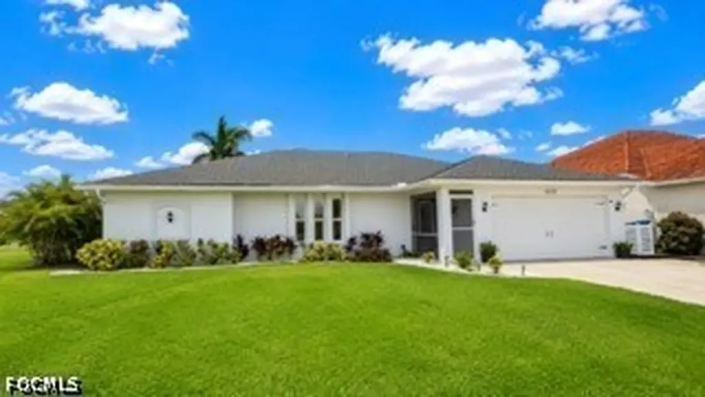 420 NE 9th Street Cape Coral FL 33909