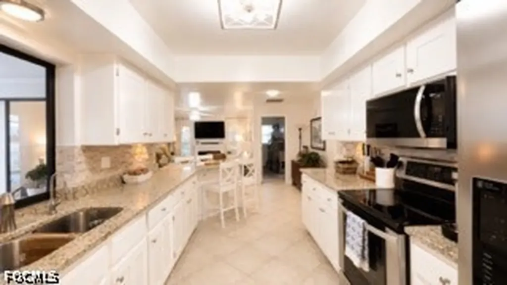 420 NE 9th Street Cape Coral FL 33909
