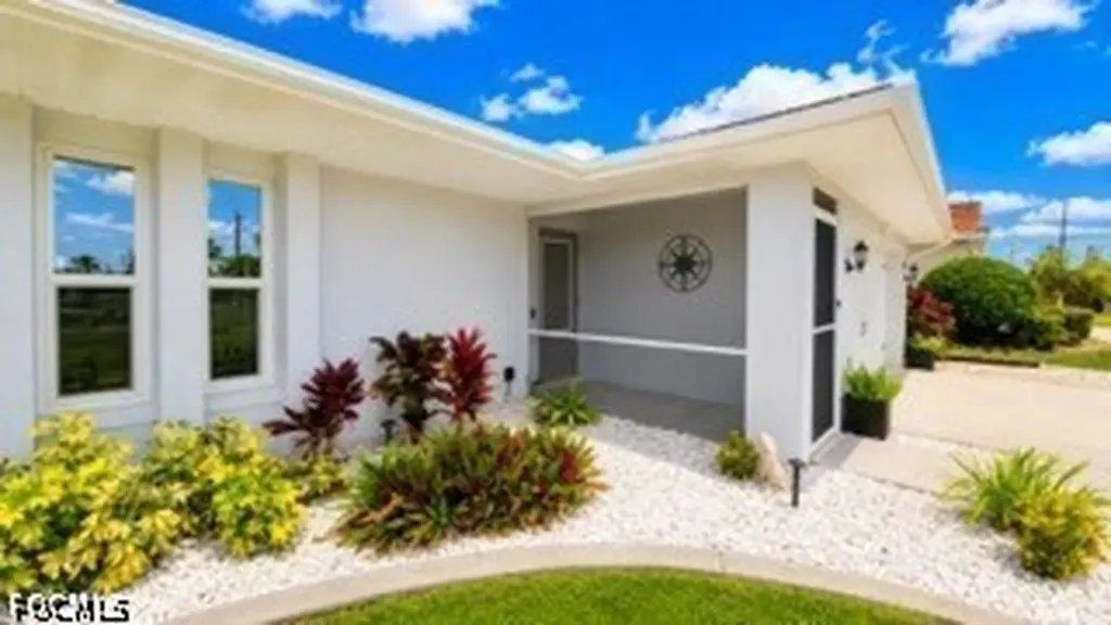 420 NE 9th Street Cape Coral FL 33909